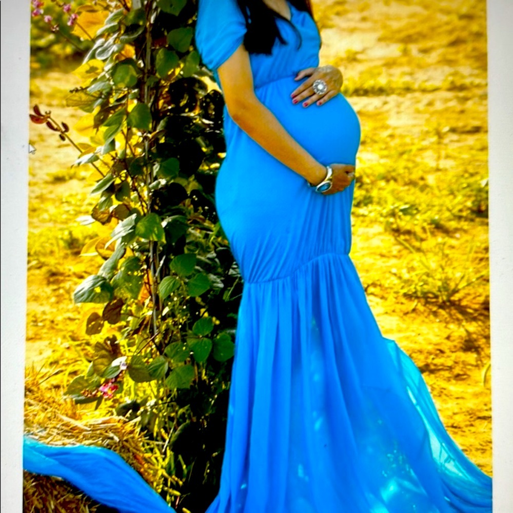 Blue maternity photoshoot gown